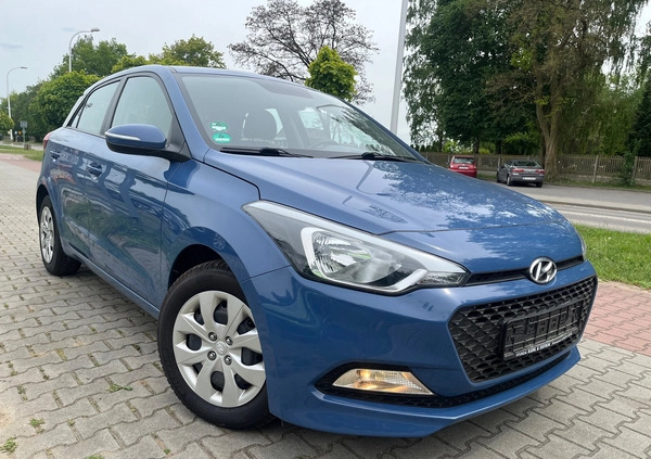 Hyundai i20 cena 39900 przebieg: 101000, rok produkcji 2018 z Namysłów małe 596